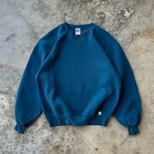Vintage 90s Russell Athletic Essential Crewneck
